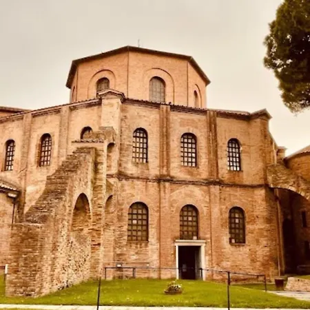 Semesterbostad Gold House *